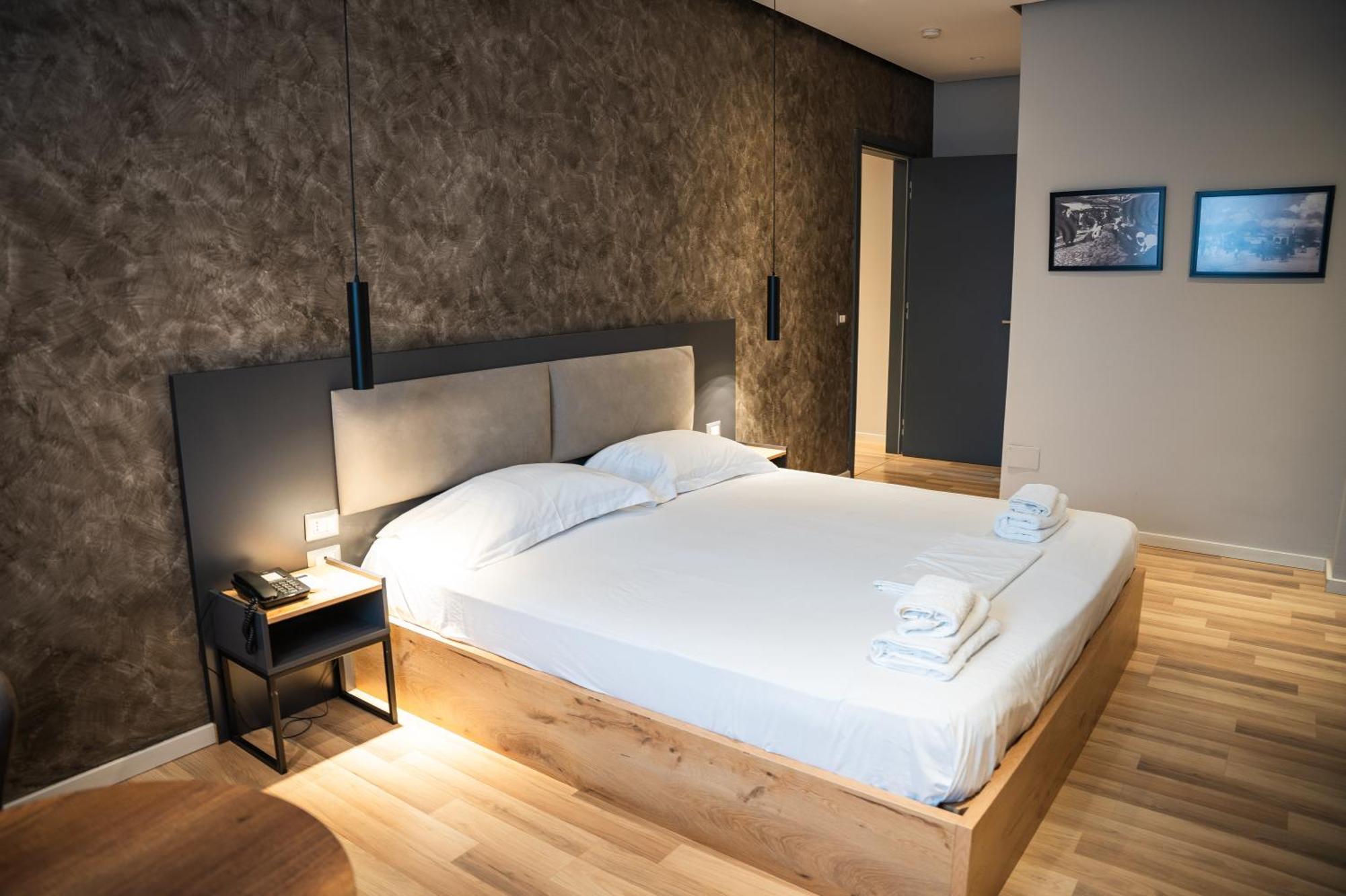 Center Boutique Hotel 티라나 외부 사진