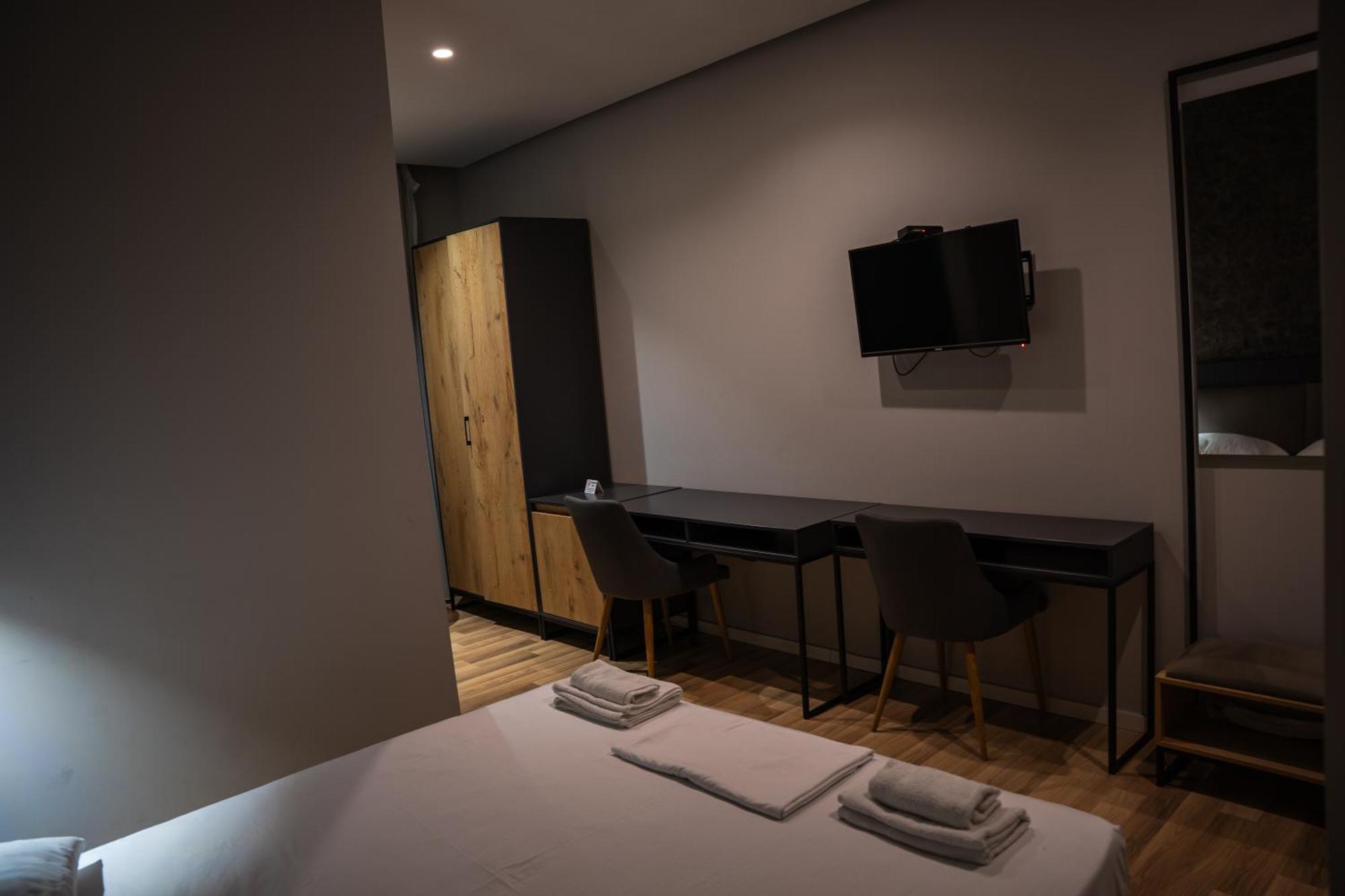 Center Boutique Hotel 티라나 외부 사진